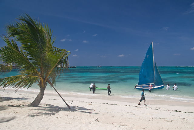 Top 10 Best Romantic Honeymoon Places in India 2 Lakshadweep honeymoon places